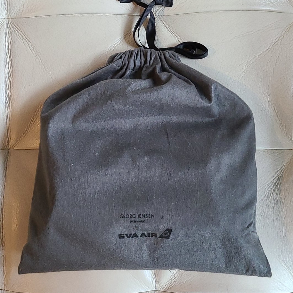 BRAND NEW Eva x Georg Jensen toiletries kit - Picture 8 of 8